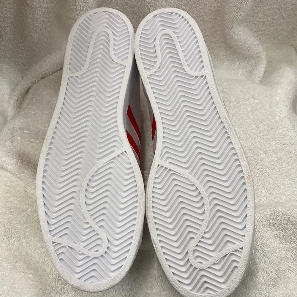 NWT Adidas Superstar Shoes Originals Sneakers Cloud White and Vivid Red - Size 9 - Picture 5 of 10